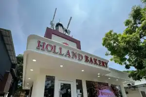 Waralaba Holland Bakery